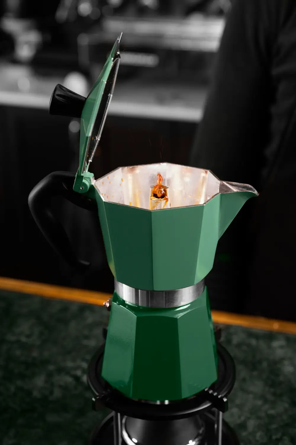 how to make moka pot coffee